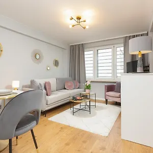  Apartament Center Near The Vistula By Renters